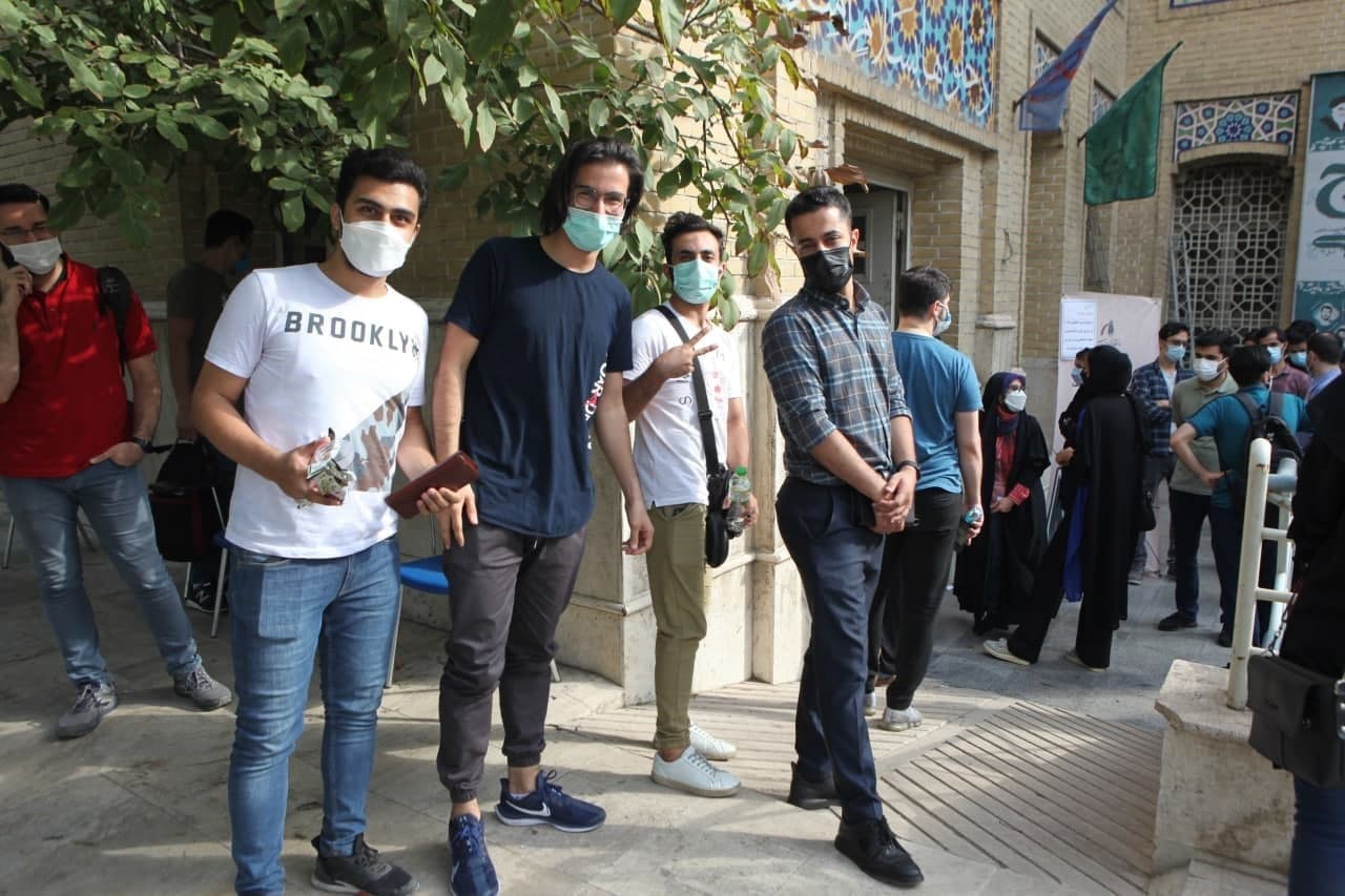 شلوغی مرکز واکسیناسیون دانشگاه در ۱۷ مرداد